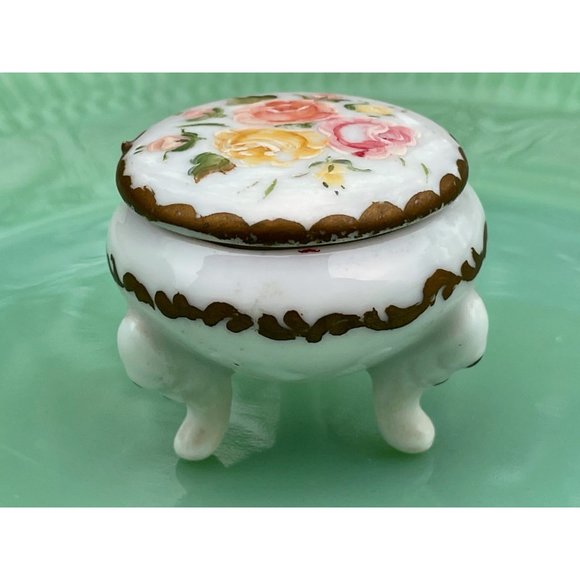 Vintage footed Porcelain Trinket box Hand painted roses - Picture 2 of 7
